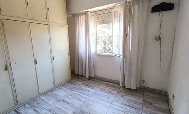 ALQUILER TRADICIONAL PH 2 AMB. OLIVOS SIN/EXP.