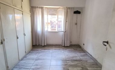 ALQUILER TRADICIONAL PH 2 AMB. OLIVOS SIN/EXP.