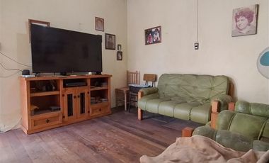 Casa en Venta en Pintor Cicarelli con Artemio Gutiérrez, San Joaquín