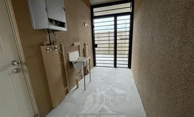 Casa en Arriendo en AVDA RAUQUEN