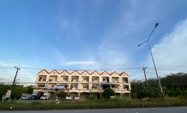 Studio Townhouse for rent in Khok Kloi, Phangnga