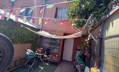 CASA  EN VENTA EN PSJE HUGO SILVA, VILLA JUVENCIO VALLE