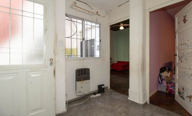 PH de 3 ambientes al fondo- San Martin Centro