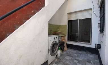 PH de 3 ambientes al fondo- San Martin Centro