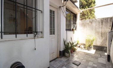 PH de 3 ambientes al fondo- San Martin Centro