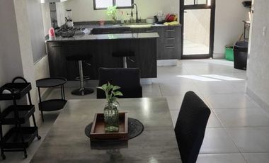 Casa en Fraccionamiento Privado, Piscina grande en Mérida