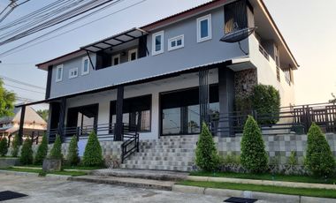5 Bedroom House for sale in Lam Kaen, Phangnga