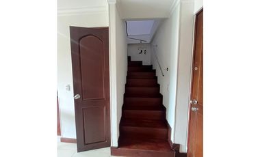 Apartamentos amoblados en Medellín Laureles Acacias con balcón