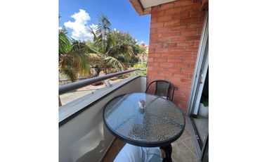 Apartamentos amoblados en Medellín Laureles Acacias con balcón