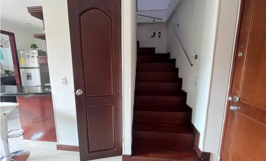 Apartamentos amoblados en Medellín Laureles Acacias con balcón