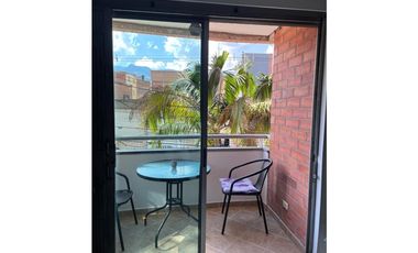 Apartamentos amoblados en Medellín Laureles Acacias con balcón