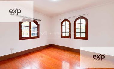 Alquiler de casa 10 ambientes para negocio en Miraflores