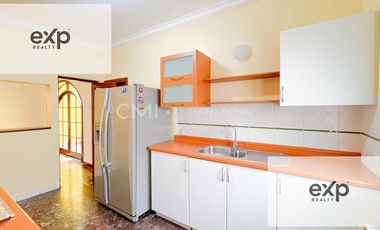 Alquiler de casa 10 ambientes para negocio en Miraflores