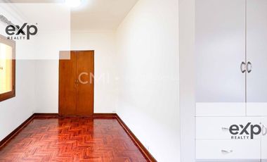 Alquiler de casa 10 ambientes para negocio en Miraflores