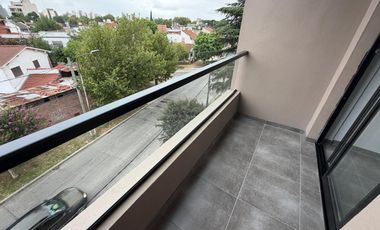 A ESTRENAR - MONOAMBIENTE AL FRENTE CON BALCON