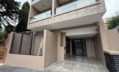 A ESTRENAR - MONOAMBIENTE AL FRENTE CON BALCON