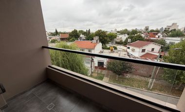 A ESTRENAR - MONOAMBIENTE AL FRENTE CON BALCON