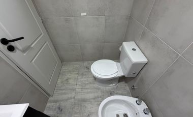 A ESTRENAR - MONOAMBIENTE AL FRENTE CON BALCON