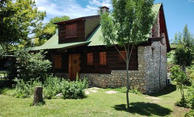 ALQUILER DE CABAÑAS TRONCOPIEDRA EN HUERTA GRANDE, CORDOBA, ARGENTINA