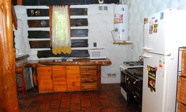 ALQUILER DE CABAÑAS TRONCOPIEDRA EN HUERTA GRANDE, CORDOBA, ARGENTINA