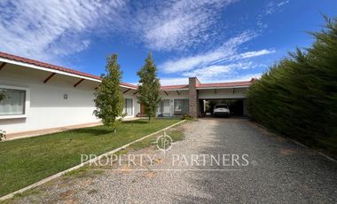 Linda casa familiar en loteo Los Cipreses