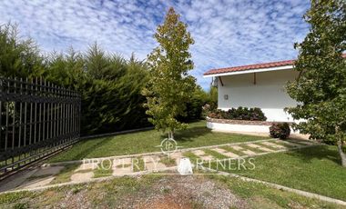 Linda casa familiar en loteo Los Cipreses