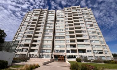 Moderno departamento con exclusivo jardín