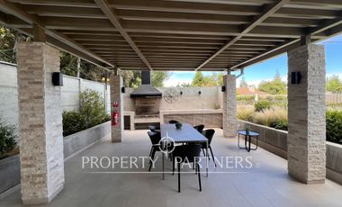 Moderno departamento con exclusivo jardín