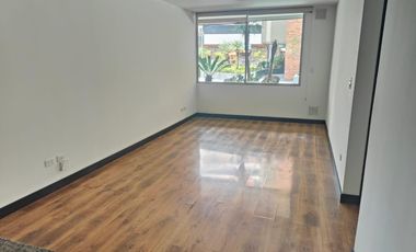 Departamento moderno de 2 habitaciones con balcón y áreas sociales premium cerca del Parque La Carolina
