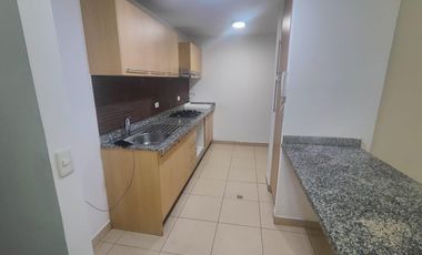 Departamento moderno de 2 habitaciones con balcón y áreas sociales premium cerca del Parque La Carolina