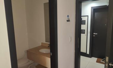 Departamento moderno de 2 habitaciones con balcón y áreas sociales premium cerca del Parque La Carolina