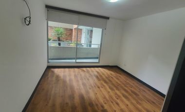 Departamento moderno de 2 habitaciones con balcón y áreas sociales premium cerca del Parque La Carolina