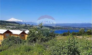 ¡Terreno con Vista Panorámica al Lago!