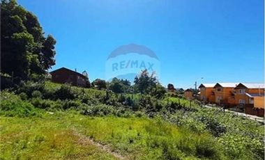 ¡Terreno con Vista Panorámica al Lago!