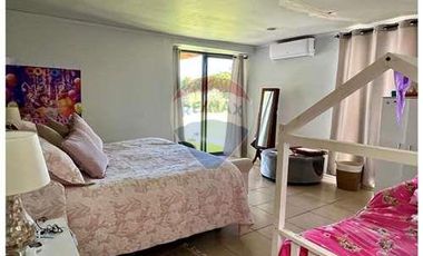 La Casa de Tus Sueños con piscina en Maria Pinto