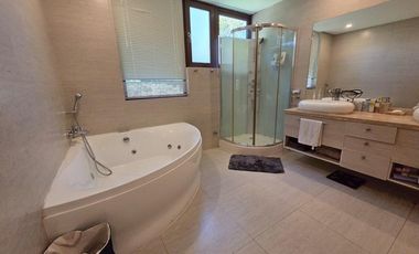 Hogar de lujo en Lo Barnechea, 6 dorm, piscina