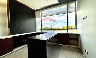 ARRIENDO Oficina Av. Chicureo 2 Ambientes