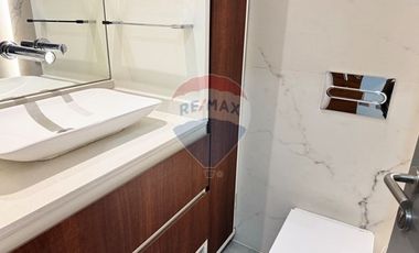 ARRIENDO Oficina Av. Chicureo 2 Ambientes