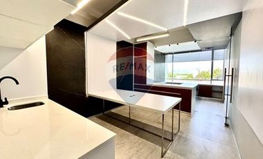 ARRIENDO Oficina Av. Chicureo 2 Ambientes