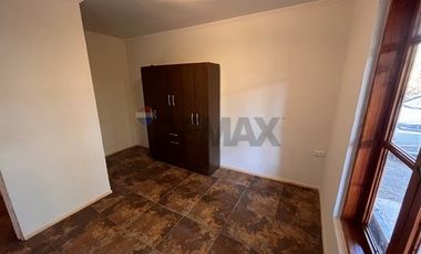 Se vende renovada y céntrica casa en Olmué