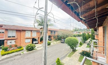 CASA EN VENTA UBICADO EN EL RETIRO SECTOR PURO CUERO