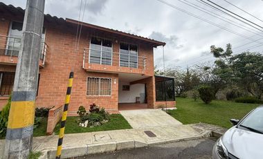CASA EN VENTA UBICADO EN EL RETIRO SECTOR PURO CUERO