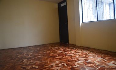 Venta Casa independiente frente a parque – Carapungo