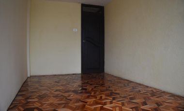 Venta Casa independiente frente a parque – Carapungo