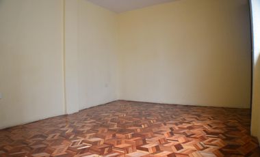 Venta Casa independiente frente a parque – Carapungo