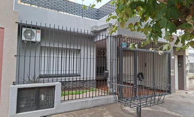 ALQUILER DE CASA PH 3 AMBIENTES EN RAMOS MEJIA SUR