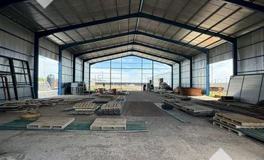 Alquiler base industrial con galpones