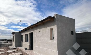 Alquiler base industrial con galpones