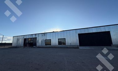 Alquiler base industrial con galpones