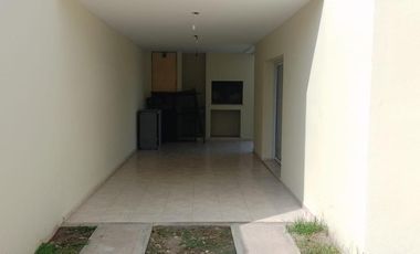 Duplex de 3 dormitorios -  B° cerrado Camino del Vuelo